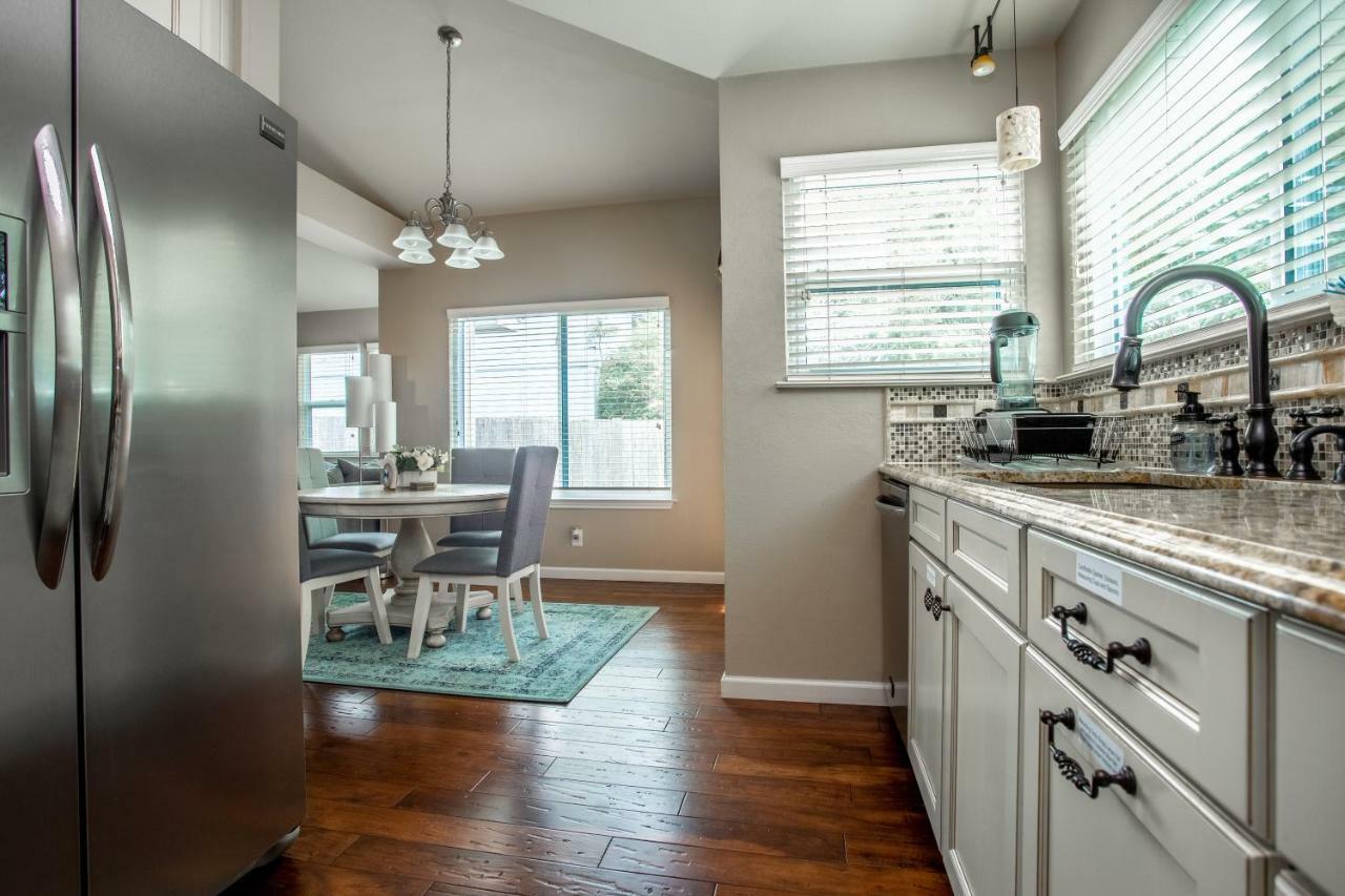 Comfortable, Family And Business Friendly 2Bd/2Ba House In North Austin Dış mekan fotoğraf